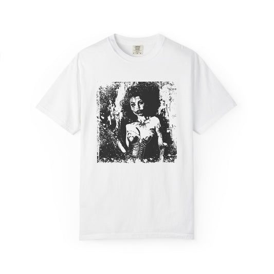 Vintage Grunge Portrait T-Shirt — Distressed Black & White Art Tee